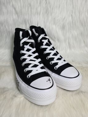 Converse Chuck Taylor All Star High Top Black  Women 7 / Unisex 5 NEW
